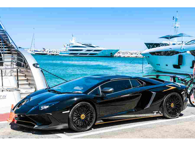 Черный Lamborghini  3313