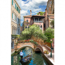 Мостик над каналом в Венеции