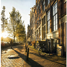 На улице Амстердама
